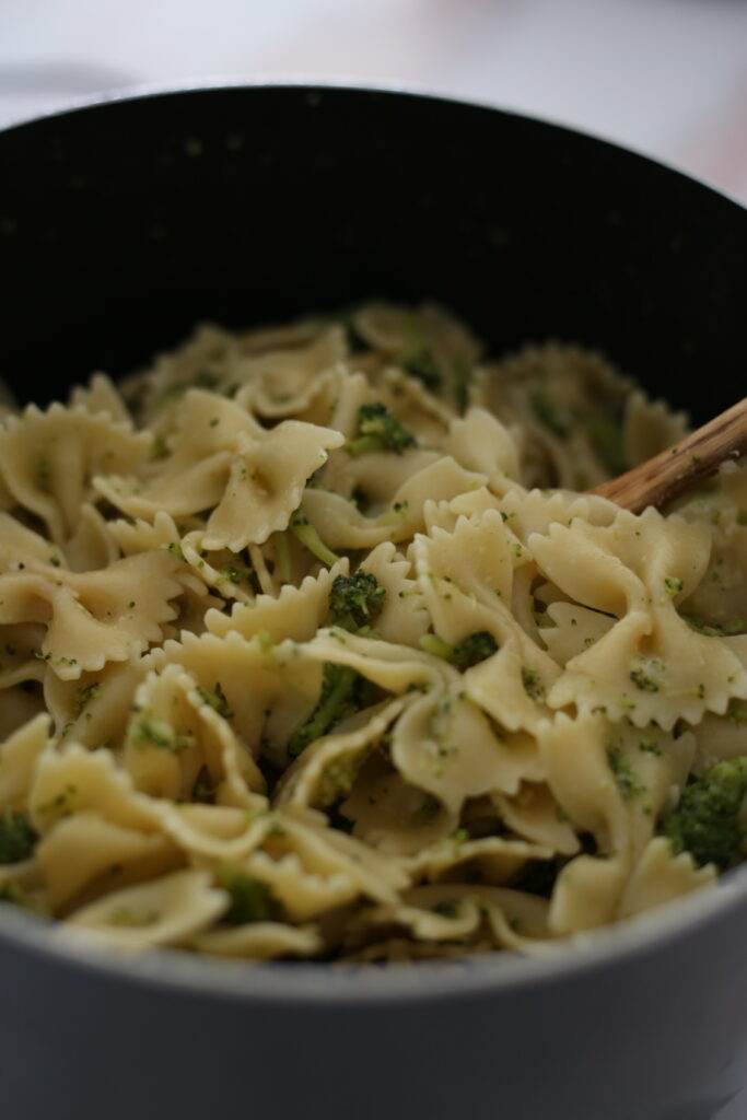 pasta with broccoli in a pot 